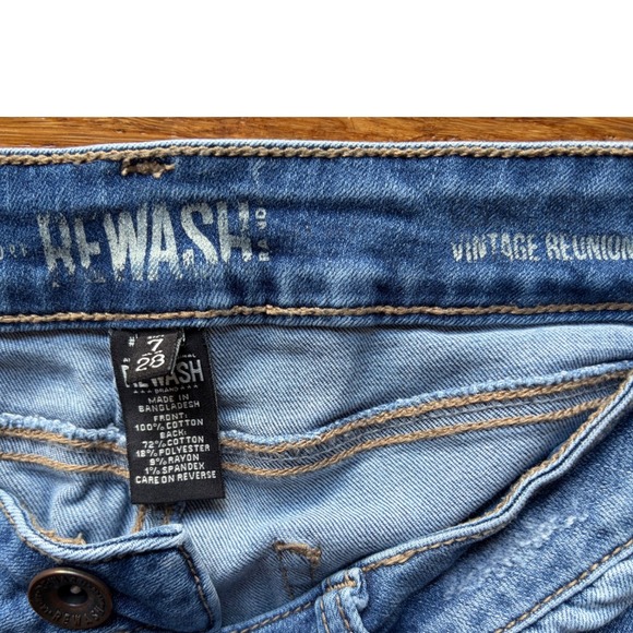 Rewash Vintage Reunion Distressed Raw Hem Jeans Medium Wash Size 7/28 - Picture 6 of 8